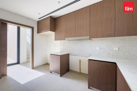 فيلا في دبي 4 غرف نوم, 604.9 م² رقم 94627 - صورة 8