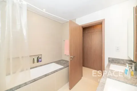 Apartment in Dubai Marina, Dubai 2 bedrooms, 104 sq.m. № 122993 - photo 8