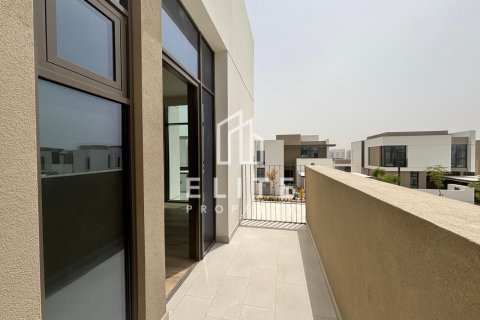 Villa en Dubai, 4 dormitorios, № 69817 - foto 14
