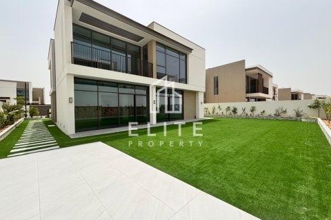 Villa en Dubai, 4 dormitorios, № 69817 - foto 2