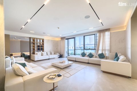 Penthouse in Al Wasl, Dubai 4 bedrooms, 549 sq.m. № 23619 - photo 1