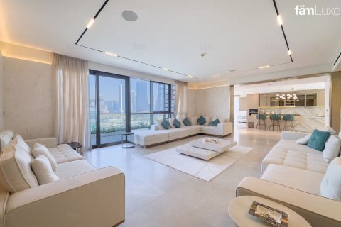 Penthouse in Al Wasl, Dubai 4 bedrooms, 549 sq.m. № 23619 - photo 2