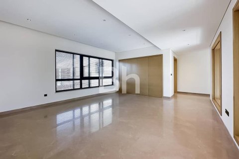 Villa in Dubai 5 bedrooms, 746 sq.m. № 6329 - photo 3