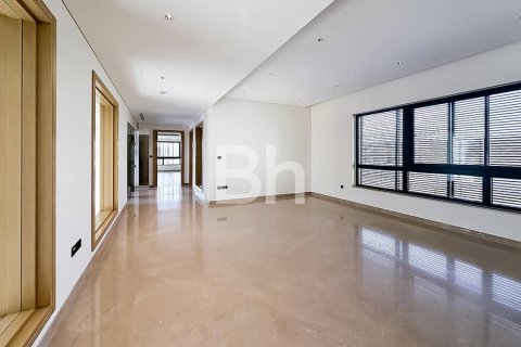 Villa in Dubai 5 bedrooms, 746 sq.m. № 6329 - photo 7