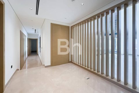 Villa in Dubai 5 bedrooms, 746 sq.m. № 6329 - photo 10