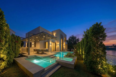 Villa in Jumeirah Islands, Dubai 4 bedrooms, 883.79 sq.m. № 141161
