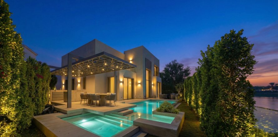 Villa in Jumeirah Islands, Dubai 4 bedrooms, 883.79 sq.m. № 141161