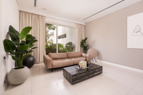 Villa in The Nest, Al Barari, Dubai 4 bedrooms, 693.29 sq.m. № 141154 - photo 22