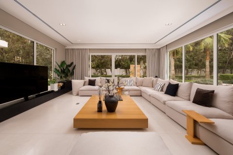 Villa in The Nest, Al Barari, Dubai 4 bedrooms, 693.29 sq.m. № 141154 - photo 2