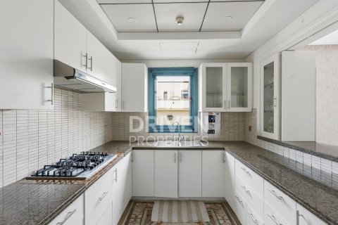 Villa à Mirdif, Dubai, 3 chambres, 267 m², № 136364 - photo 9