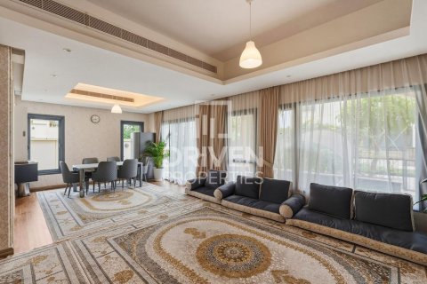Villa à Mirdif, Dubai, 3 chambres, 267 m², № 136364 - photo 4