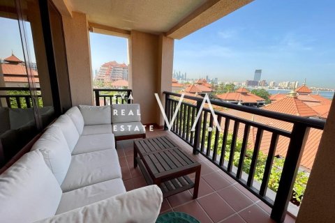 Apartment in Palm Jumeirah, Dubai 2 bedrooms, 170.19 sq.m. № 52579 - photo 1