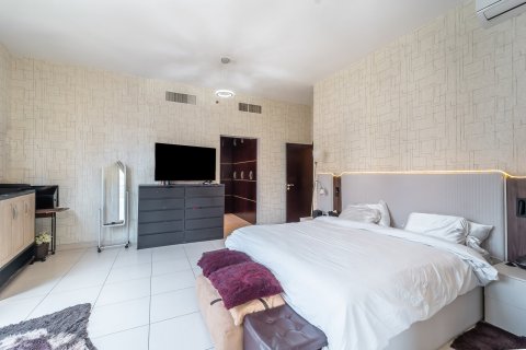 Apartment in Dubai Marina, Dubai 3 bedrooms, 260 sq.m. № 101225 - photo 13