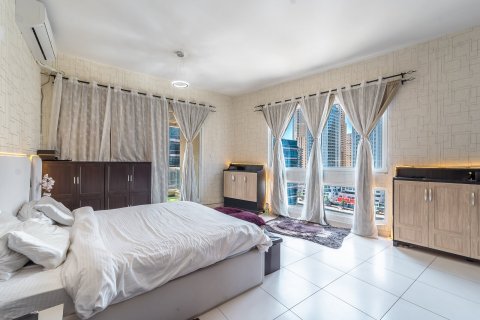 Apartment in Dubai Marina, Dubai 3 bedrooms, 260 sq.m. № 101225 - photo 14