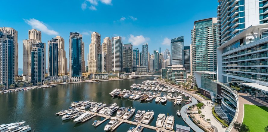 Apartment in Dubai Marina, Dubai 3 bedrooms, 260 sq.m. № 101225