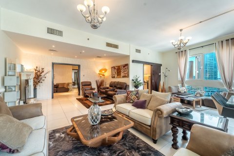 Apartment in Dubai Marina, Dubai 3 bedrooms, 260 sq.m. № 101225 - photo 16