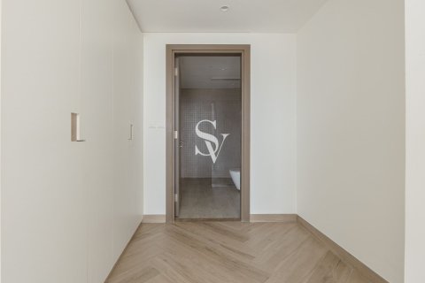 Apartment in Bur Dubai, Dubai 2 bedrooms, 118 sq.m. № 121930 - photo 10
