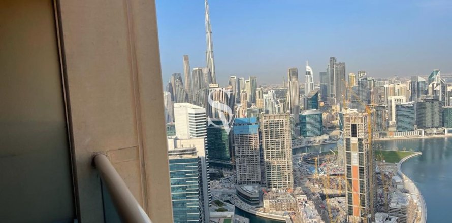 Appartement à Churchill Towers, Business Bay, Dubai, 2 chambres, 118 m², № 121928