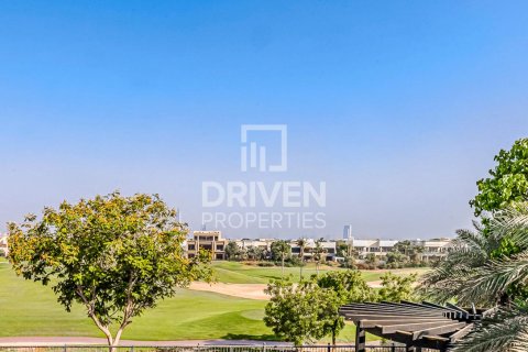 Land in Emirates Hills, Dubai 3308 sq.m. № 19674 - photo 3