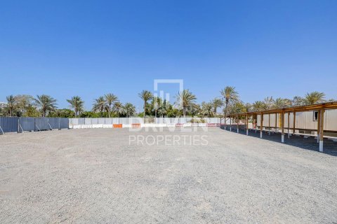 Land in Emirates Hills, Dubai 3308 sq.m. № 19674 - photo 1