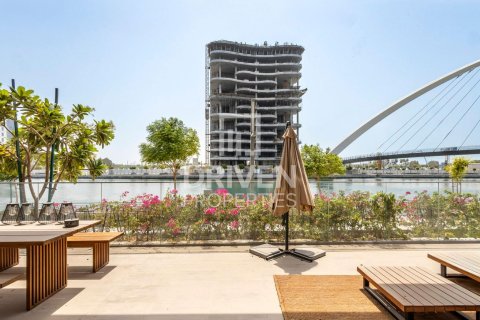 Apartment in Al Wasl, Dubai 3 bedrooms, 236.9 sq.m. № 141010 - photo 26