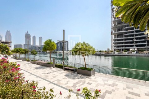Apartment in Al Wasl, Dubai 3 bedrooms, 236.9 sq.m. № 141010 - photo 25