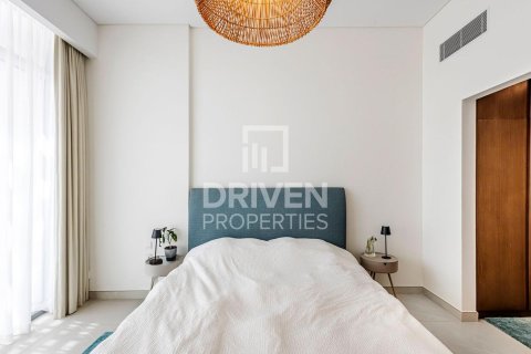 Apartment in Al Wasl, Dubai 3 bedrooms, 236.9 sq.m. № 141010 - photo 12