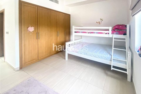 Villa en Jumeirah Park, Dubai, 4 dormitorios, 386 m², № 44459 - foto 11
