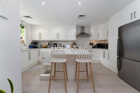Villa in The Springs, Dubai 3 bedrooms, 251 sq.m. № 44457 - photo 6