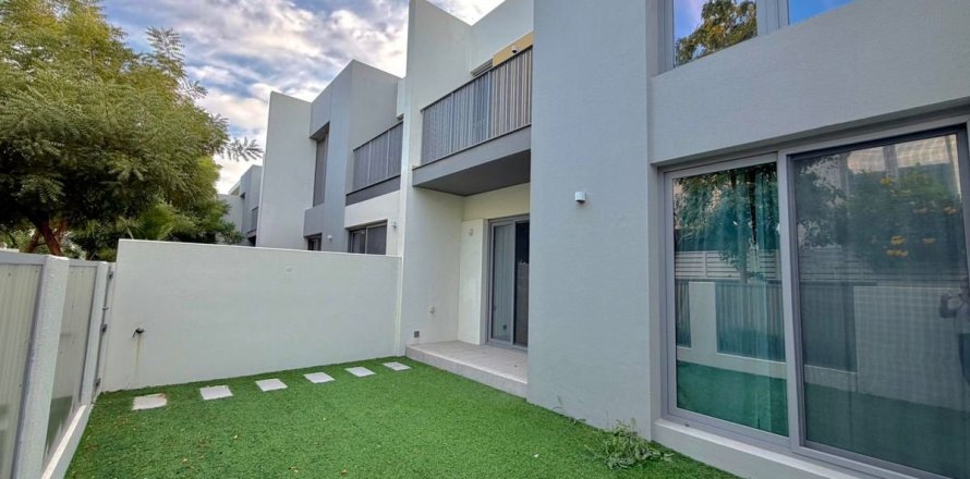 Вилла в Tilal Al Ghaf, Дубай, 3 спальни, 140.5м², № 90452