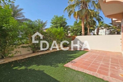 Купить таунхаус в Джумейра Гольф Эстейтс, Дубай: 3 спальни, 266м², № 105211 - фото 10