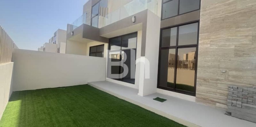 Adosado en Mohammed Bin Rashid City, Dubai, 4 dormitorios, 257 m², № 23452