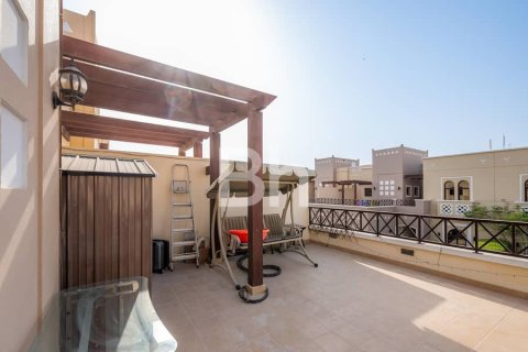 Villa in Mudon, Dubai 4 bedrooms, 312 sq.m. № 23453 - photo 17