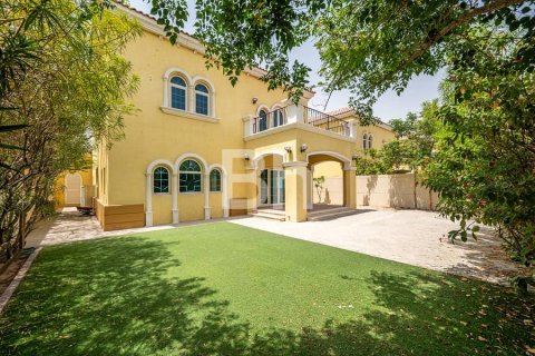 Villa en Jumeirah Park, Dubai, 3 dormitorios, 508 m², № 23454 - foto 1