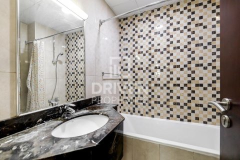 Apartment in Al Furjan, Dubai 2 bedrooms, 125 sq.m. № 66463 - photo 11