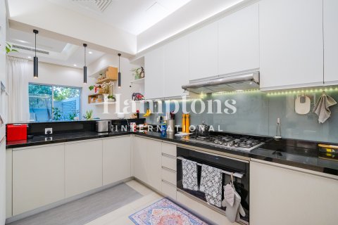 Townhouse in Murooj Al Furjan, Al Furjan, Dubai 4 bedrooms, 231.84965583 sq.m. № 85225 - photo 7