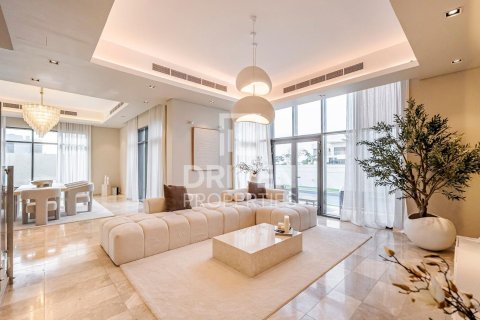 Villa à Jebel Ali, Dubai, 4 chambres, 476.78 m², № 125104 - photo 2