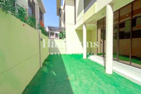 Townhouse in Richmond, DAMAC Hills (Akoya by DAMAC), Dubai 3 bedrooms, 191.84469500 sq.m. № 89036 - photo 3