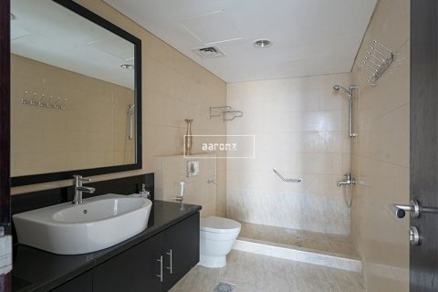 Apartamento en Jumeirah Lake Towers, Dubai, 2 dormitorios, 185.2 m², № 48056 - foto 14