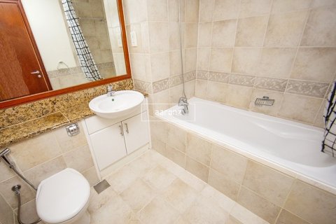 Apartment in Dubai Marina, Dubai 2 bedrooms, 157.7 sq.m. № 48057 - photo 16