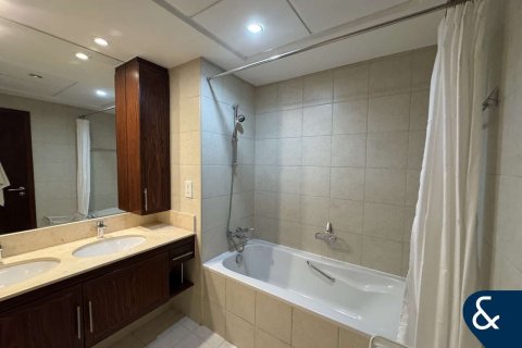 Apartment in Downtown Dubai (Downtown Burj Dubai), Dubai 2 bedrooms, 133 sq.m. № 79201 - photo 14