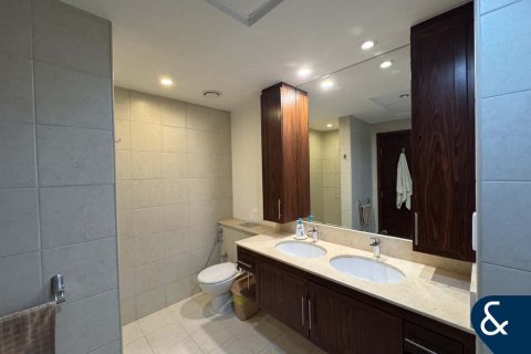 Apartment in Downtown Dubai (Downtown Burj Dubai), Dubai 2 bedrooms, 133 sq.m. № 79201 - photo 13