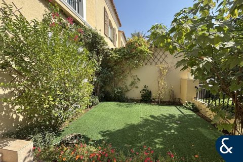 Снять в аренду таунхаус в Дубай Инвестмент Парке, Дубай: 4 спальни, 388м², № 79191 - фото 18