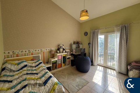 Снять в аренду таунхаус в Дубай Инвестмент Парке, Дубай: 4 спальни, 388м², № 79191 - фото 14