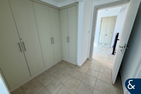 Villa in Victory Heights, Dubai Sports City, Dubai 4 bedrooms, 297 sq.m. № 79200 - photo 14