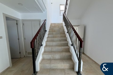 Villa in Victory Heights, Dubai Sports City, Dubai 4 bedrooms, 297 sq.m. № 79200 - photo 10