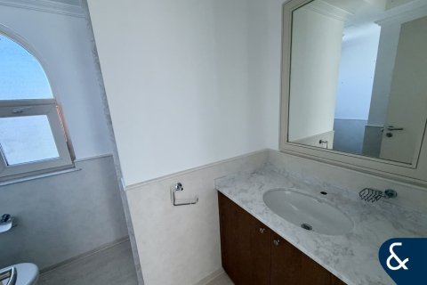 Villa in Victory Heights, Dubai Sports City, Dubai 4 bedrooms, 297 sq.m. № 79200 - photo 19