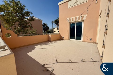 Villa in Victory Heights, Dubai Sports City, Dubai 4 bedrooms, 297 sq.m. № 79200 - photo 20