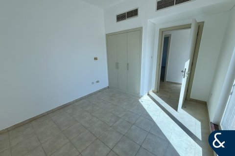 Villa in Victory Heights, Dubai Sports City, Dubai 4 bedrooms, 297 sq.m. № 79200 - photo 8