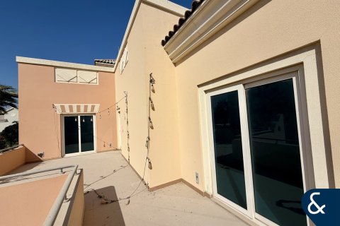Villa in Victory Heights, Dubai Sports City, Dubai 4 bedrooms, 297 sq.m. № 79200 - photo 21